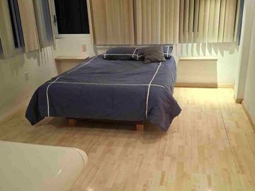 ESTUDIO EN RENTA DE 2 NIVELES, 60MTS2 AMUEBLADO PARA EJECUTIVO
