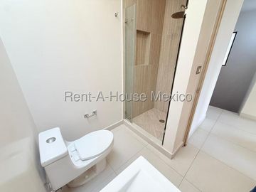 Casa en Renta en Zibatá | 3 Recámaras | area tv o estudio en PA | pasillo lateral de servicio | Amenidades Exclusivas