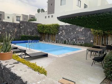 Casa en Renta en Zibatá | 3 Recámaras | area tv o estudio en PA | pasillo lateral de servicio | Amenidades Exclusivas