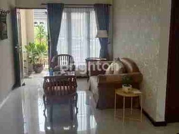 DIJUAL RUMAH SIAP HUNI TANAH BESAR SEMIFURNISH LOKASI WIKA