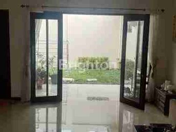 DIJUAL RUMAH SIAP HUNI TANAH BESAR SEMIFURNISH LOKASI WIKA