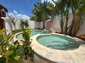 RENTA HERMOSA RESIDENCIA ESTILO HACIENDA EN PRIVADA EN TEMOZÓN NORTE, MÉRIDA YUC.