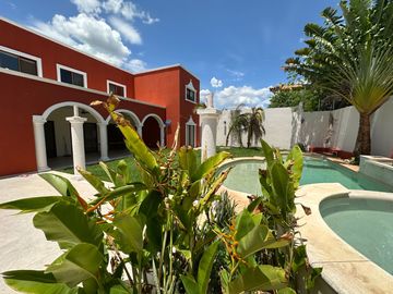 RENTA HERMOSA RESIDENCIA ESTILO HACIENDA EN PRIVADA EN TEMOZÓN NORTE, MÉRIDA YUC.