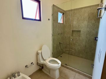 RENTA HERMOSA RESIDENCIA ESTILO HACIENDA EN PRIVADA EN TEMOZÓN NORTE, MÉRIDA YUC.