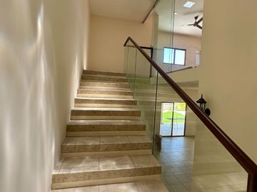 RENTA HERMOSA RESIDENCIA ESTILO HACIENDA EN PRIVADA EN TEMOZÓN NORTE, MÉRIDA YUC.