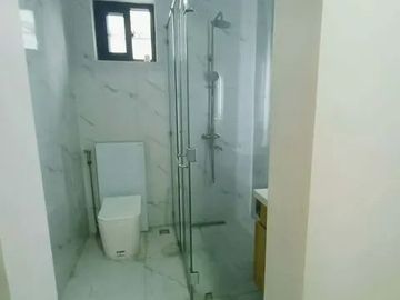 7 bedroom House in Multinational Village for rent