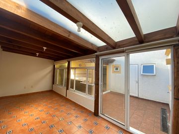 RENTA DE CASA CON AMPLIACION EN RESIDENCIAL EL CASTAÑO 1 EN METEPEC