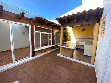 RENTA DE CASA CON AMPLIACION EN RESIDENCIAL EL CASTAÑO 1 EN METEPEC