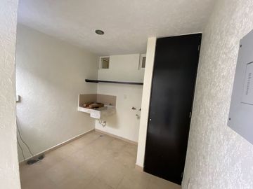 RENTA DE CASA CON AMPLIACION EN RESIDENCIAL EL CASTAÑO 1 EN METEPEC