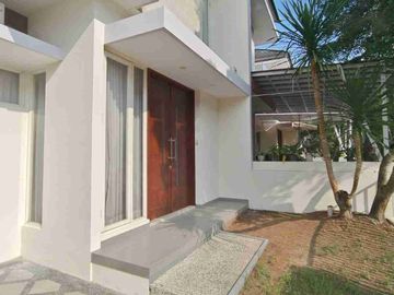 Rumah Full Furnished Lokasi Permata Jingga West Suhat