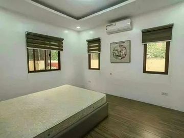 8 bedroom House in Multinational Village for rent