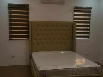 8 bedroom House in Multinational Village for rent