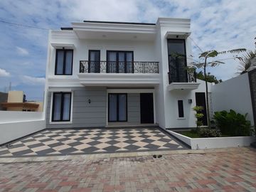 Rumah Mewah Dalam Perumahan Jl Magelang - Palagan Sleman