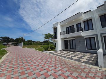 Rumah Mewah Dalam Perumahan Jl Magelang - Palagan Sleman