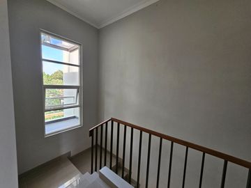 Rumah Mewah Dalam Perum Elit Casa Grande Maguwoharjo