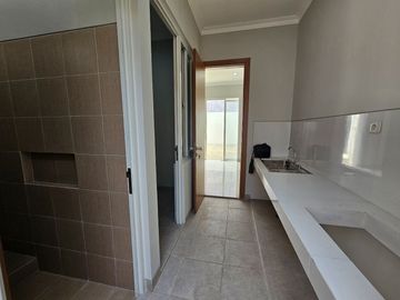 Rumah Mewah Dalam Perum Elit Casa Grande Maguwoharjo