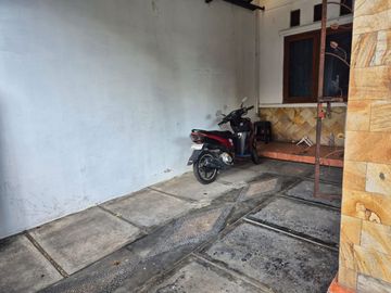 Sewa Rumah Fully Furnished Nyaman & Strategis di Jl. Permata Fajar Indah Colomadu Karanganyar