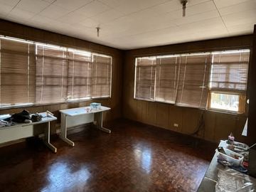 5BR House and Lot for rent in Quezon City *near Del Monte Avenue