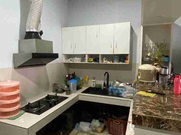 Rumah 3 Lantai Siap Huni Full Furnish SHM