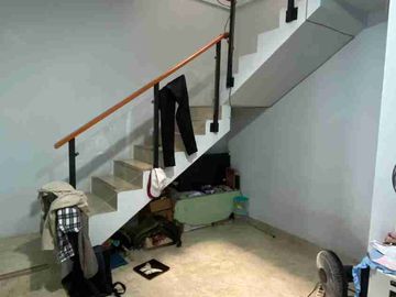 Rumah 3 Lantai Siap Huni Full Furnish SHM