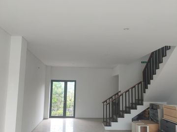 Disewakan Ruko 3 Lantai Strategis di Mahendradata Selatan, Denpasar