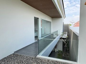 dijual rumah somerset citraland surabaya