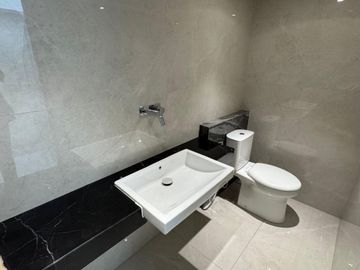 dijual rumah somerset citraland surabaya