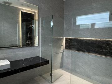 dijual rumah somerset citraland surabaya