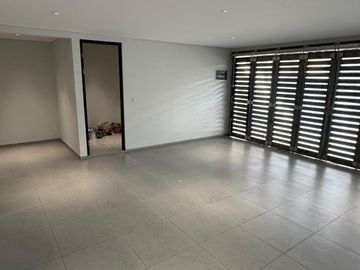 dijual rumah somerset citraland surabaya