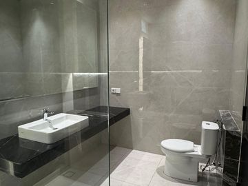 dijual rumah somerset citraland surabaya