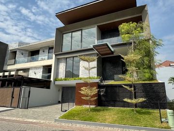 dijual rumah somerset citraland surabaya