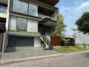 dijual rumah somerset citraland surabaya