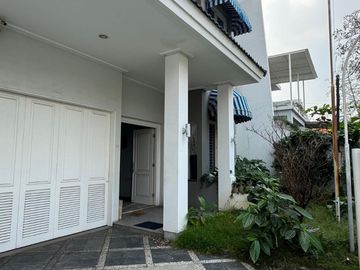 dijual rumah somerset citraland surabaya