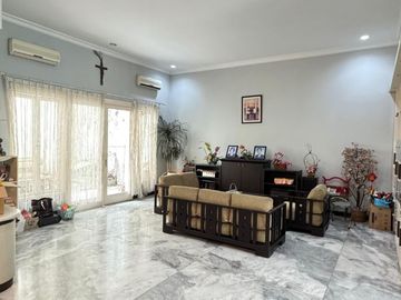dijual rumah somerset citraland surabaya