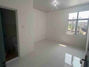 Disewakan Rumah Cantik di Taman Palem Lestari