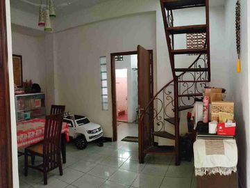 Jual Rumah Tengah Kota Di Sadewa Semarang