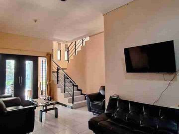 Rumah Mewah di Cluster Elite Palagan - Is