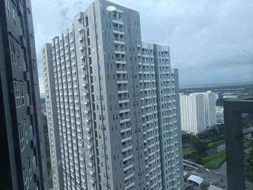 Unit Studio! Apartemen Bella, Pakuwon City - Full Furnished, View City