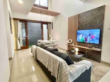 Rumah MEWAH SIAP HUNI Strategis di Ciganjur, Jagakarsa