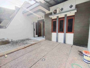 BUTUH CEPAT! Rumah Luas Murah di Taman Kopo Indah Iii Blok A