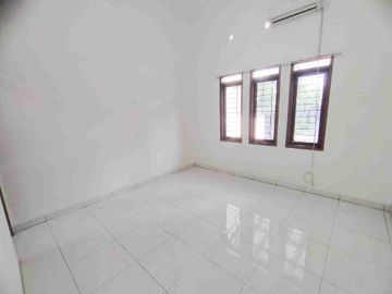 BUTUH CEPAT! Rumah Luas Murah di Taman Kopo Indah Iii Blok A