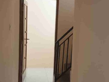 Dijual Rumah 3 Lantai Cluster Taman Royal Poris Cipondoh Tangerang dekat Jakarta Barat aman nyaman mudah akses harga nego wajar