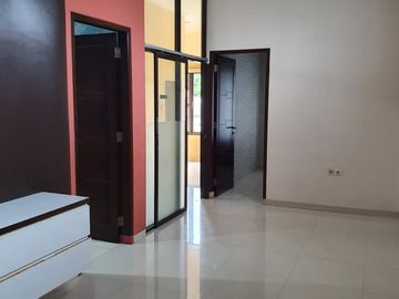 Jual Rumah 2 Lantai Siap Huni di Jimbaran Duta Bintaro, Dekat Graha Raya, Bintaro Jaya, Tol JORR, dan Alam Sutera