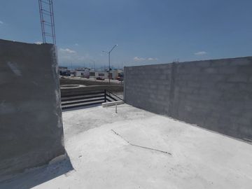 CASA EN VENTA EN JUAREZ, NUEVO LEON, ZONA FRACC. LOMAS DE ROSARITO,  FRENTE A PARQUE PRINCIPAL, ESQUINA, REMATE POR CAMBIO DE RESIDENCIA DE PAIS