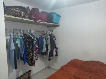 CASA EN VENTA EN JUAREZ, NUEVO LEON, ZONA FRACC. LOMAS DE ROSARITO,  FRENTE A PARQUE PRINCIPAL, ESQUINA, REMATE POR CAMBIO DE RESIDENCIA DE PAIS
