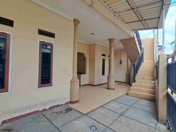 Jual Bangunan 2 Lantai Ex Kos an 10 KT, 10KM, SHM, jalan lebar 2 mobil, Cakung, harga bagus 1 950M nego
