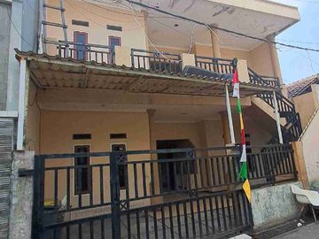 Jual Bangunan 2 Lantai Ex Kos an 10 KT, 10KM, SHM, jalan lebar 2 mobil, Cakung, harga bagus 1 950M nego