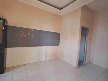 Jual Bangunan 2 Lantai Ex Kos an 10 KT, 10KM, SHM, jalan lebar 2 mobil, Cakung, harga bagus 1 950M nego