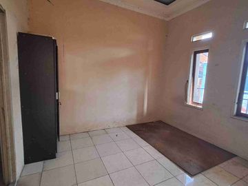 Jual Bangunan 2 Lantai Ex Kos an 10 KT, 10KM, SHM, jalan lebar 2 mobil, Cakung, harga bagus 1 950M nego