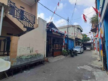 Jual Bangunan 2 Lantai Ex Kos an 10 KT, 10KM, SHM, jalan lebar 2 mobil, Cakung, harga bagus 1 950M nego